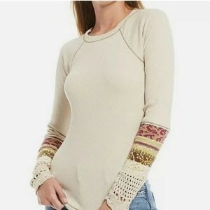 Free People Womens Cream Long Sleeve Crew Neck Sweater Top Size XS NWT